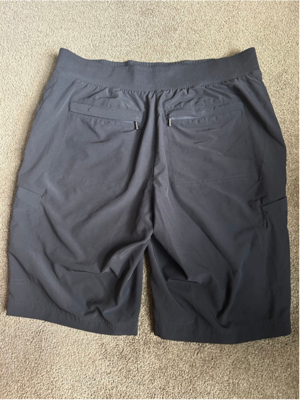Women's Chico's Zenergy Black Cargo Shorts Size 1 - Picture 5 of 8